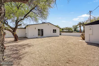 2551 E Monte Vista Drive, Tucson, AZ 85716 - Photo 27