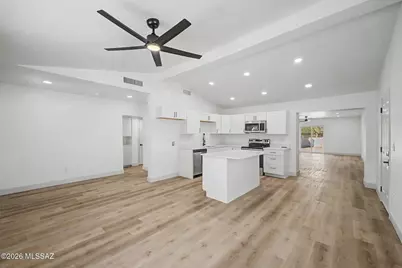 2551 E Monte Vista Drive, Tucson, AZ 85716 - Photo 7