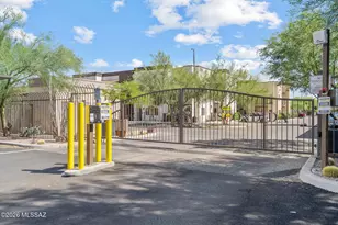 2028 E River Rd, Tucson, AZ 85718 - Photo 27