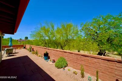 858 S Camino Guarina, Green Valley, AZ 85614 - Photo 11