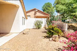 11146 N Desert Flower Dr, Tucson, AZ 85737 - Photo 3