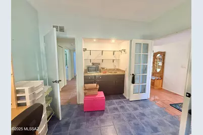 8110 E Rivenoak Circle, Tucson, AZ 85715 - Photo 11