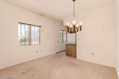 1409 W Calle Mendoza, Green Valley, AZ 85622 - Photo 7