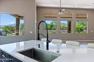 990 W Silver Spring Pl, Oro Valley, AZ 85755 - Photo 13