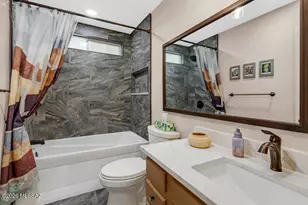2201 S Diamond Bar Ln, Tucson, AZ 85713 - Photo 31
