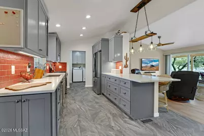 2201 S Diamond Bar Lane, Tucson, AZ 85713 - Photo 17