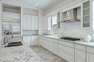 261 E Placita Haciendas del Lago, Sahuarita, AZ 85629 - Photo 17