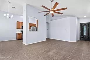 10529 E Ottoman Dr, Tucson, AZ 85747 - Photo 1