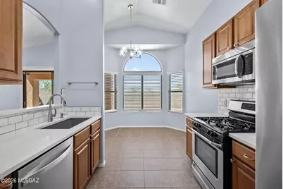 10529 E Ottoman Drive, Tucson, AZ 85747 - Photo 1
