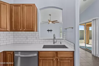 10529 E Ottoman Drive, Tucson, AZ 85747 - Photo 13