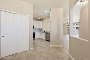 525 W Deerview Ct, Green Valley, AZ 85614 - Photo 17