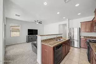 6716 S May Fly Dr, Tucson, AZ 85757 - Photo 13