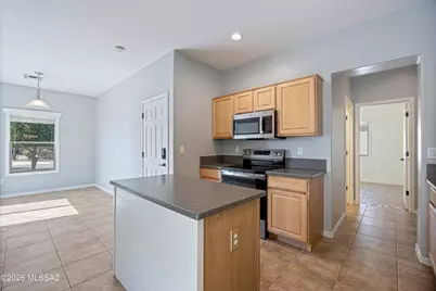 7508 W Phobos Drive, Tucson, AZ 85743 - Photo 11