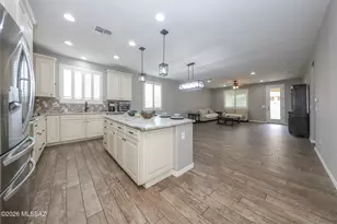 9496 S Horned Lizard Circle, Tucson, AZ 85747 - Photo 5