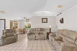 5422 S Newhall Dr, Tucson, AZ 85746 - Photo 9
