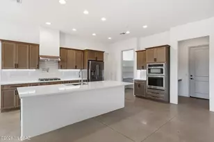 4910 W Placita De Los Vientos, Tucson, AZ 85745 - Photo 5