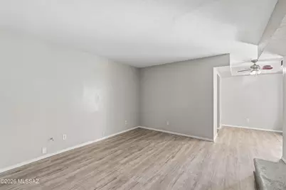 1600 N Wilmot Road #202, Tucson, AZ 85712 - Photo 5