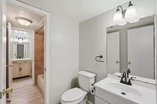 1600 N Wilmot Rd, Tucson, AZ 85712 - Photo 21