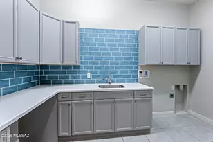 2447 N Wychwood Ct, Tucson, AZ 85749 - Photo 37