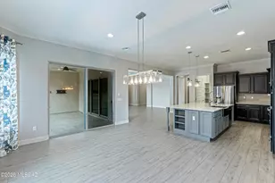 2447 N Wychwood Ct, Tucson, AZ 85749 - Photo 17