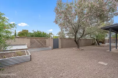 1802 S Palm Springs Circle, Tucson, AZ 85710 - Photo 31
