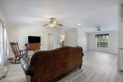 1860 W Alsis Lane, Tucson, AZ 85705 - Photo 13
