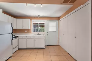 119 S Paseo Tierra, Green Valley, AZ 85614 - Photo 11