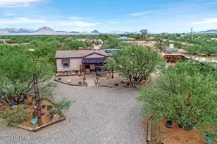 11762 W Peaceful Ln, Tucson, AZ 85735 - Photo 1