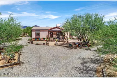 11762 W Peaceful Lane, Tucson, AZ 85735 - Photo 3