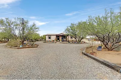 11762 W Peaceful Lane, Tucson, AZ 85735 - Photo 9