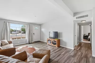 6417 E Calle Herculo, Tucson, AZ 85710 - Photo 9