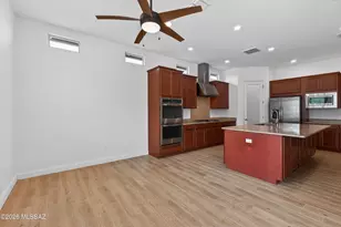 733 W Champions Run Way, Oro Valley, AZ 85755 - Photo 11