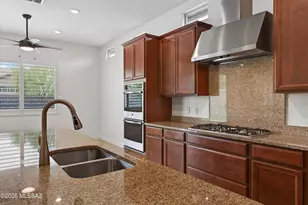 733 W Champions Run Way, Oro Valley, AZ 85755 - Photo 9