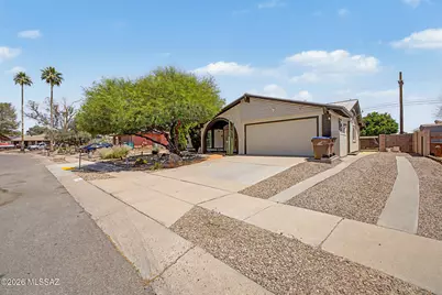 2900 W Bayleaf Drive, Tucson, AZ 85741 - Photo 3