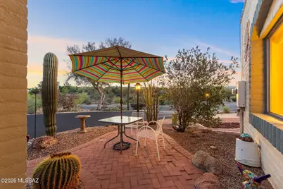 1212 W Calle Alcazar, Green Valley, AZ 85622 - Photo 5