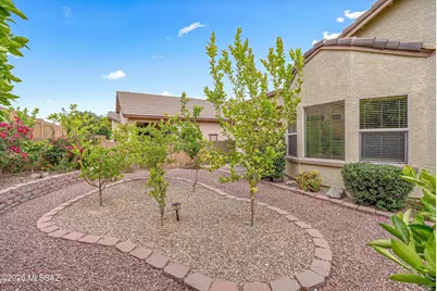 1106 W Montelupo Drive, Oro Valley, AZ 85755 - Photo 37