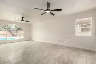 9035 E Berkshire Cir, Tucson, AZ 85710 - Photo 9