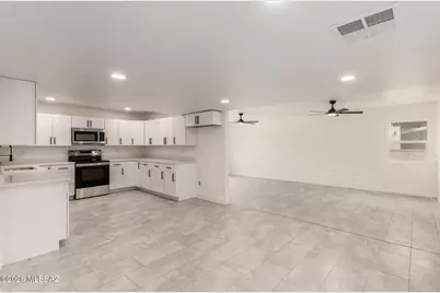 9035 E Berkshire Circle, Tucson, AZ 85710 - Photo 19