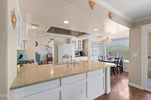 11720 N Labyrinth Dr, Oro Valley, AZ 85737 - Photo 9