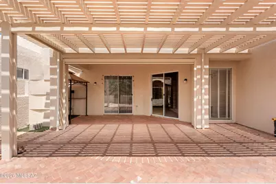 651 W Camino Del Bondadoso, Green Valley, AZ 85614 - Photo 5