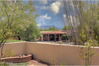 651 W Camino Del Bondadoso, Green Valley, AZ 85614 - Photo 7
