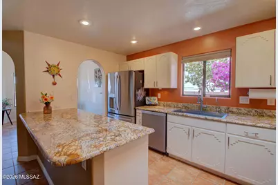 1008 S Desert Senna Loop, Tucson, AZ 85748 - Photo 3