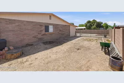 3749 W Horizon Hills Drive, Tucson, AZ 85741 - Photo 35