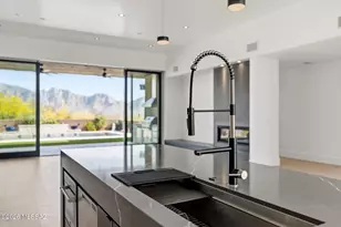 14298 N Quiet Rain Dr, Oro Valley, AZ 85755 - Photo 11