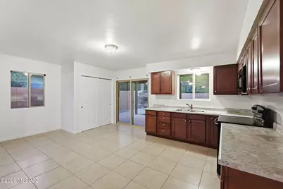 1983 W La Osa Drive, Tucson, AZ 85705 - Photo 9