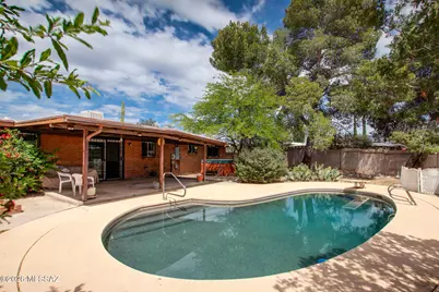 9352 E Palm Tree Drive, Tucson, AZ 85710 - Photo 1
