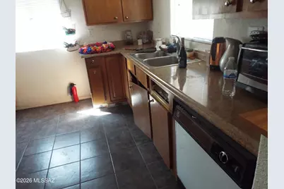 3033 E Coconino Vista, Tucson, AZ 85713 - Photo 7