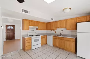 1501 W La Pasadita St, Tucson, AZ 85705 - Photo 7