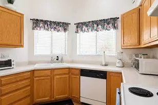 8760 E Kenyon Terrace Dr, Tucson, AZ 85710 - Photo 5