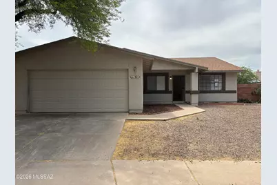 1821 W Mountain Oak Lane, Tucson, AZ 85746 - Photo 1